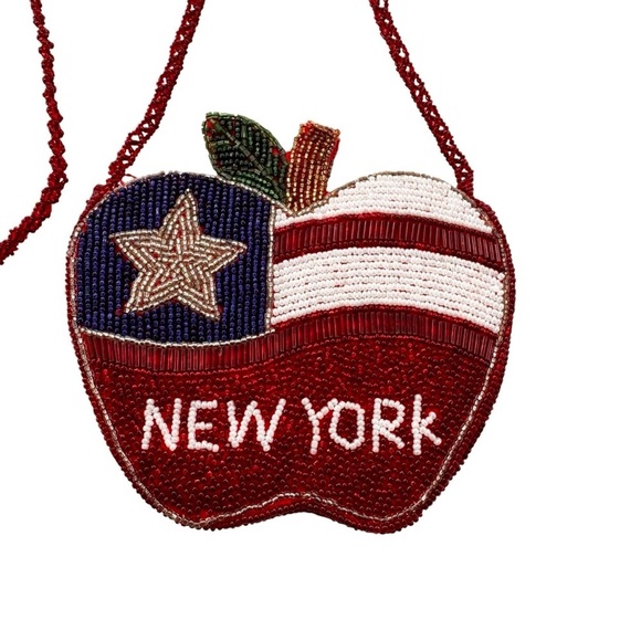 Beaded New York Apple Flag Small Shoulder Bag Red - Picture 2 of 9